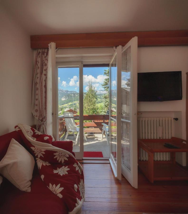 Cortina-House Apartment Cortina dʼAmpezzo Exterior foto